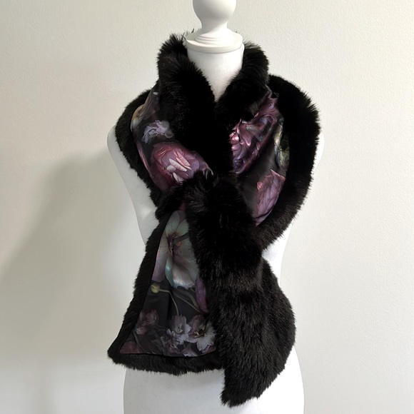 Ted Baker reversible black faux fur scarf NWOT - Picture 15 of 15
